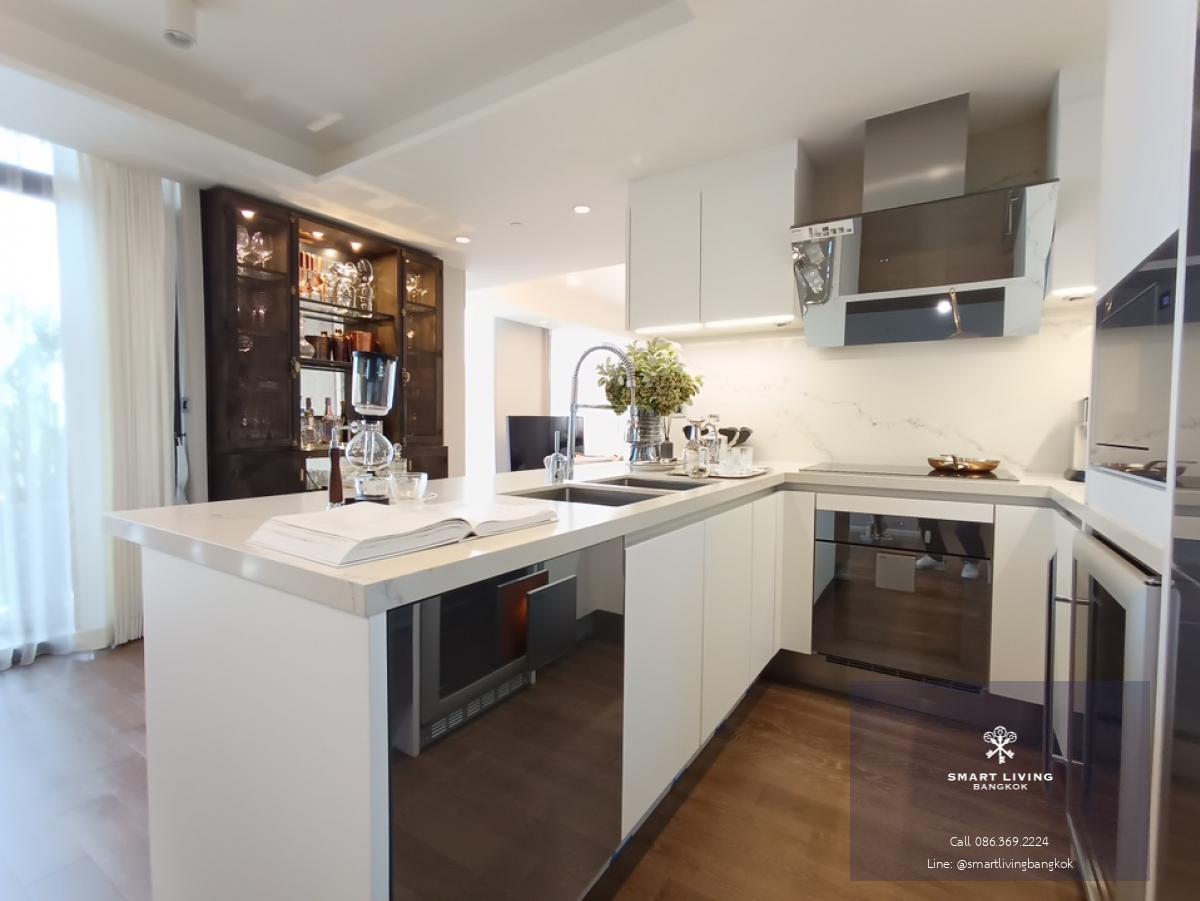 📢👇One of brand new petfriendly condo and unit , easily traveling in many routes and transportation as near BTS, MRT, ARL, nice modern luxury decor, ready to move in