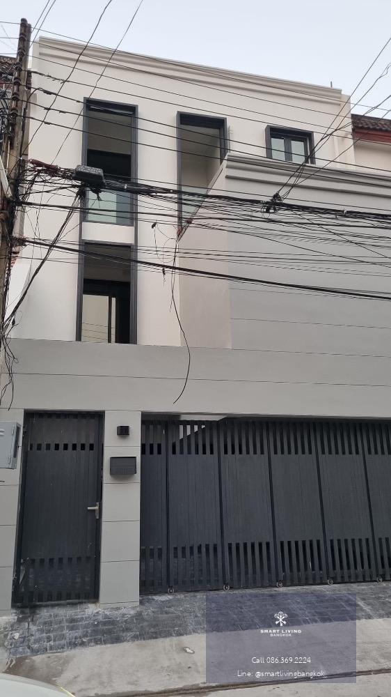 🔥 ขายด่วน Townhouse ekamai , 4 ห้องนอน ใกล้ BTS เอกมัย