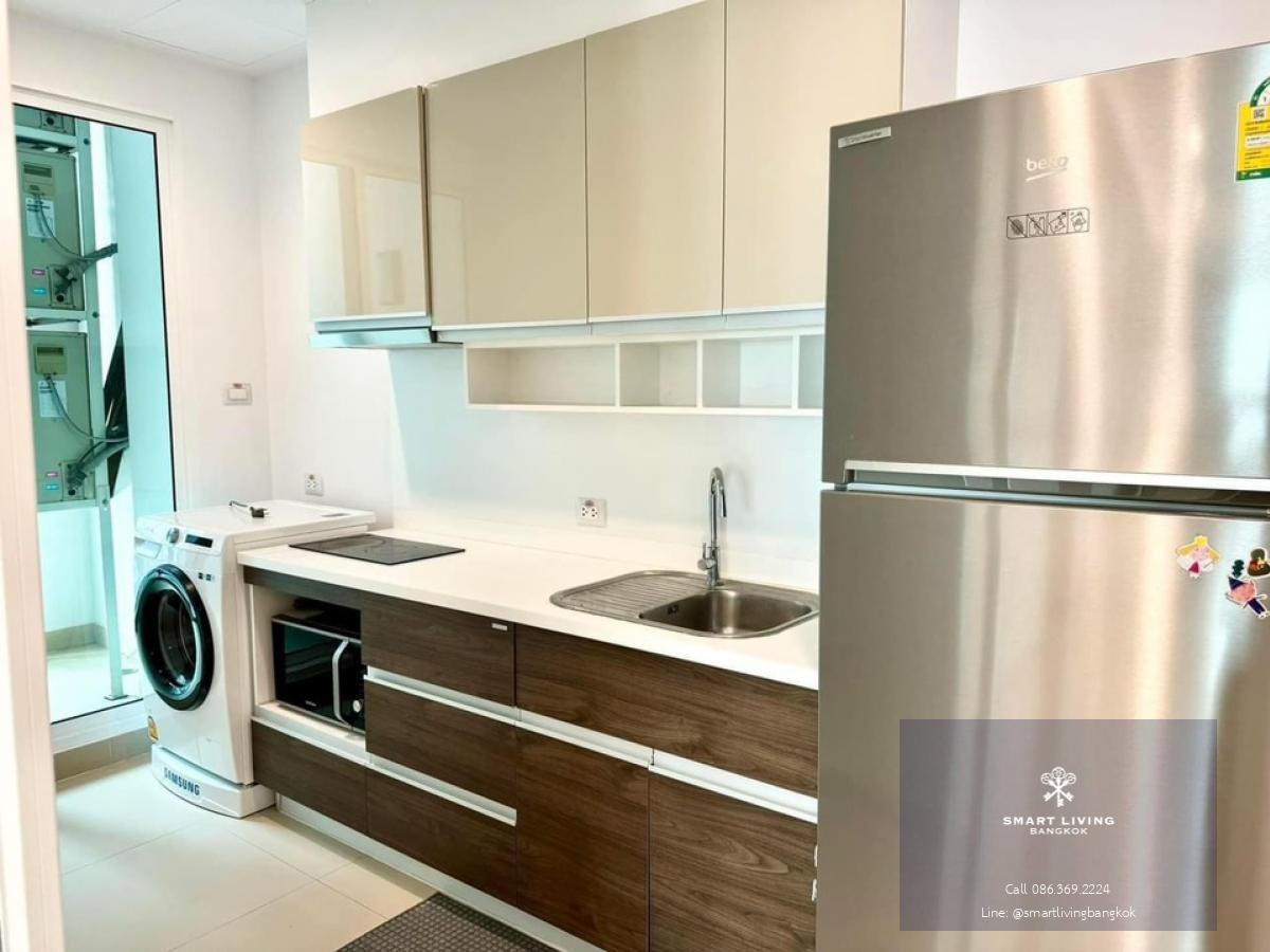 📢👇 High-end condo located in great location next to Si Ayutthaya Road where connected to many important business roads, unblocked view of Baiyok tower.