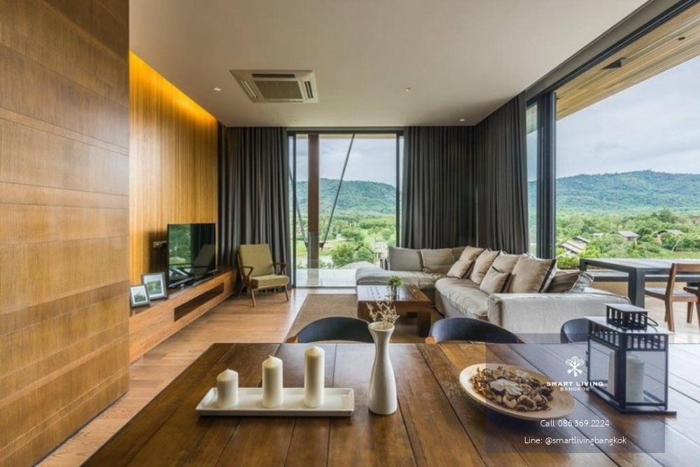 📢👇Penthouse at Luxury lake-side condominium , not far from BKK (Khaoyai )natural place, nice weather all through the year. This penthouse is with a private pool and jacuzzi , nice fully furnished and decoration.