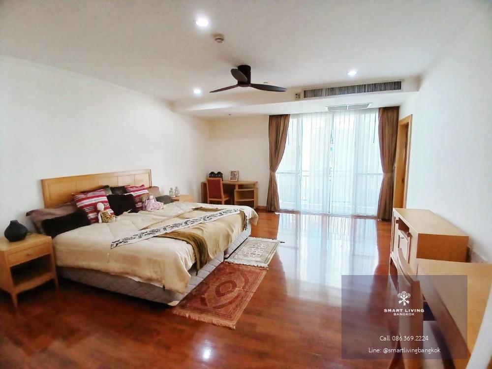 For Rent 4Bedroom huge unit behind Emphere near phromphong ready to move in