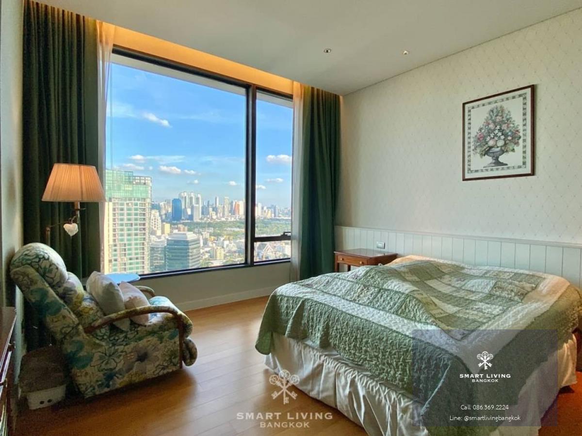 The great chance to own a rare 3 beds ensuite at Sindhorn Residence with the best price, high floor with spectacular view, close to Lumpini Park and BTS Chidlom.