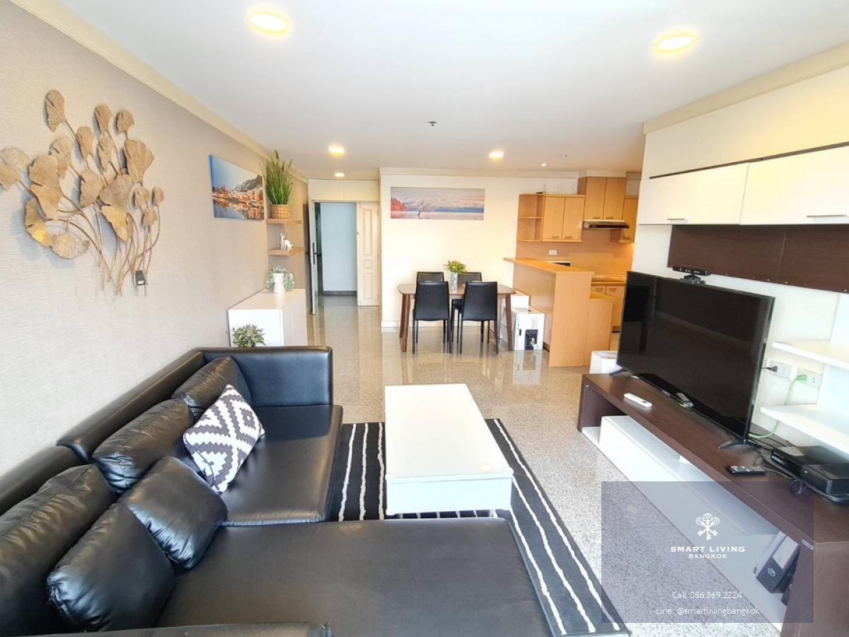 📢👇 Sell with tenant til July 25, rental price 42k , good for living or investing (yield above 5%) Spacious 2 beds plus 1 extra room , corner unit with beautiful river, park, city view. Walking distance 600 meters to BTS