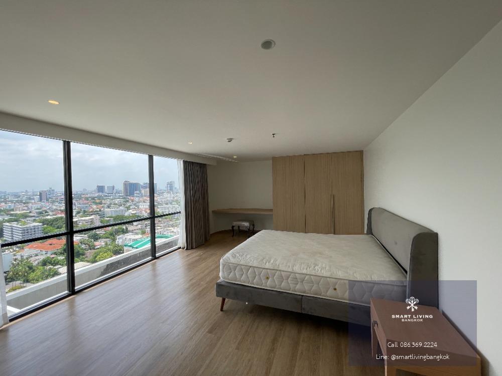 📢👇Newly renovated Roof top Duplex Penthouse huge size with huge balcony , unblocked view , 3 bedrooms , near Ekamai, Thonglor and Phrakanong Available now