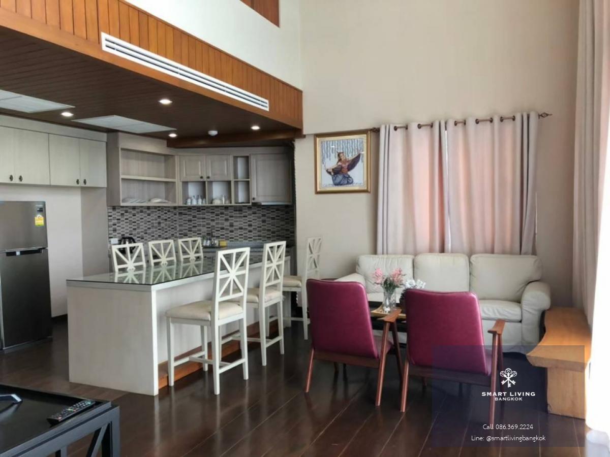 📢👇Relax among the mountains with beautiful weather year-round, just a short distance from Bangkok. This 3-bedroom duplex offers open, expansive views