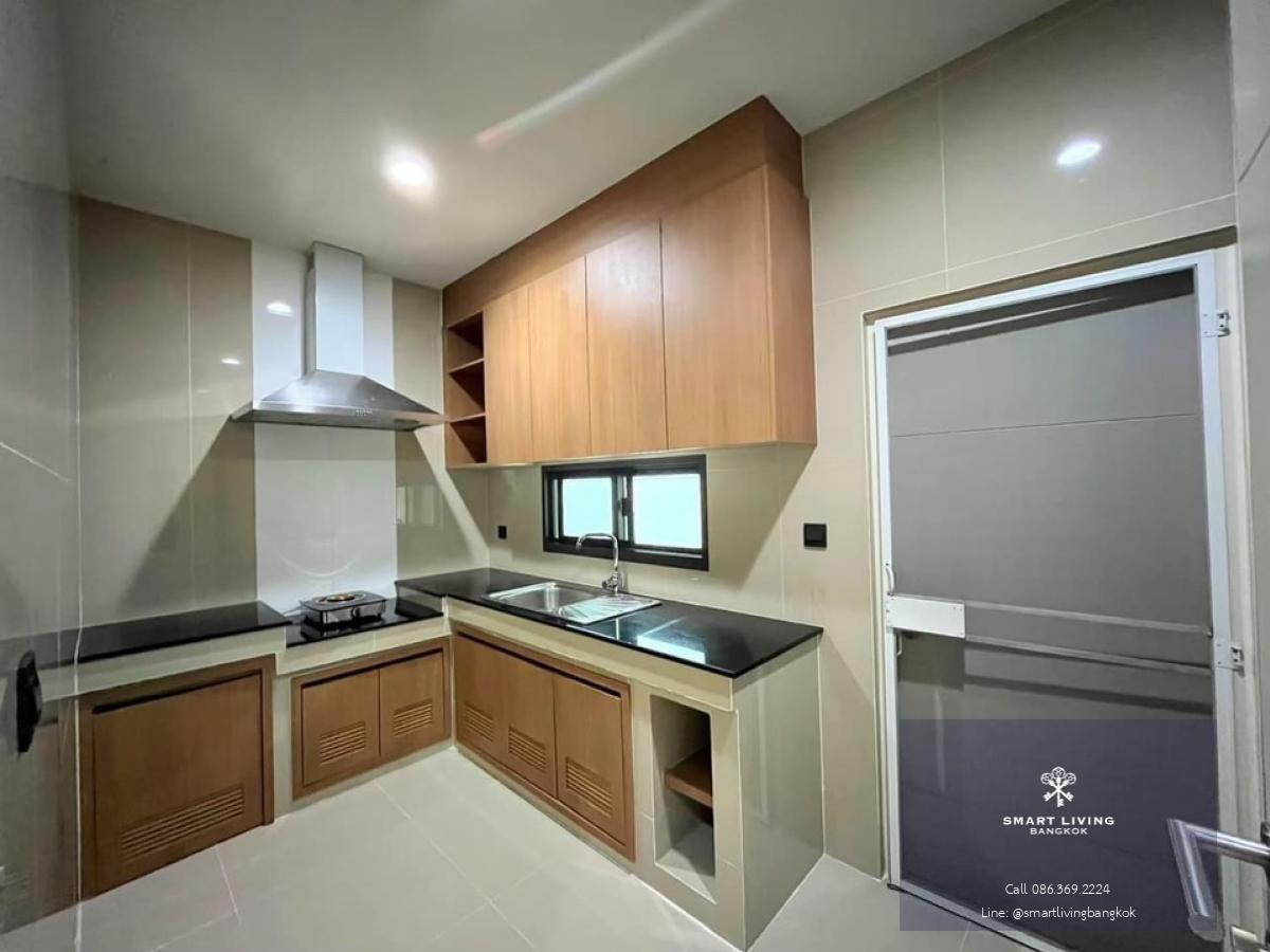 📢👇 Living in good compound and good security at Setthasiri Krungthep Kreetha 1, near Brighton College International School, Wellington College International School