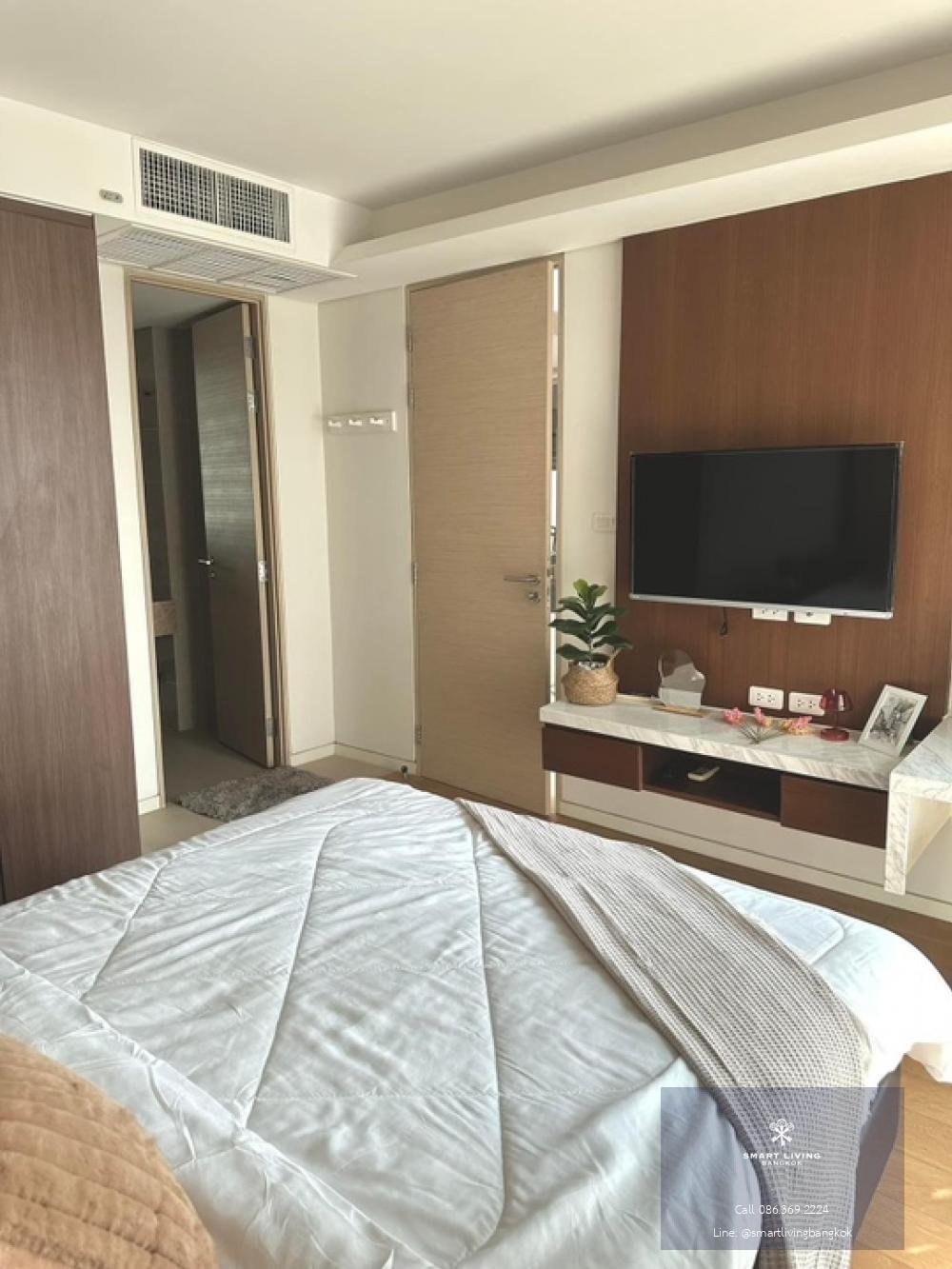 📢👇Low rise PENTHOUSE unit for rent, 3 beds DUPLEX located in Em district area, convenient for traveling Sukhumvit and Petchaburi street , nice decoration, fully furnished, ready to move in