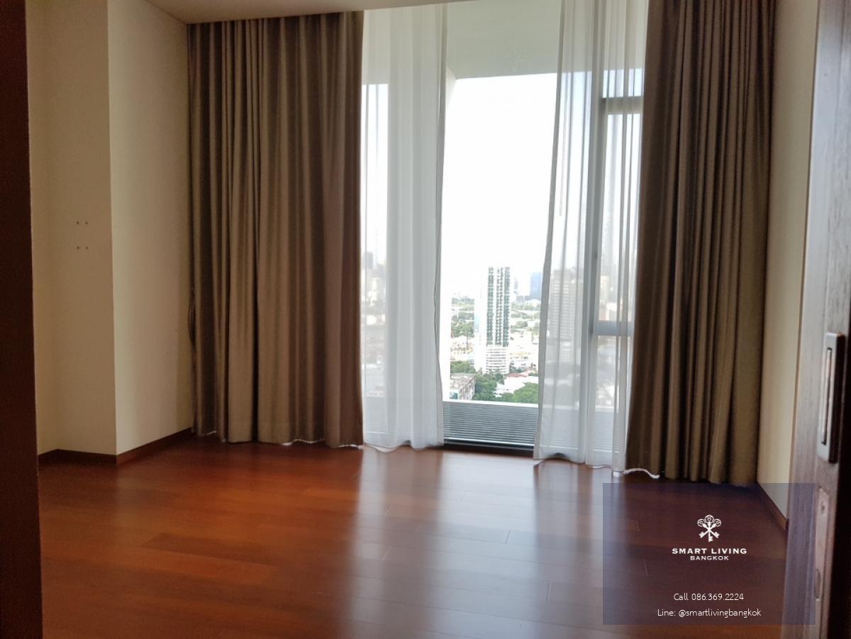 📢👇Rare item  Luxury condo 4 beds Duplex, private lift and pool, spacious living room , unblocked view, located in Sathorn, next to Sukhothai Hotel. There are three exits: one to Soi Suan Phlu , Soi Nanta(Sathon 1),  Sukhothai hotel ( south Sathon ), conce