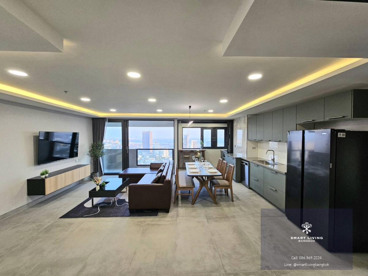 📢👇 DON’T MISS IT , VIEW AND BOOK NOW.Just renovated big size unit, all with brand new whole unit, 3 beds, walkable to BTS Phromphong , Big balcony , unblocked with river and city view, ready to move in now