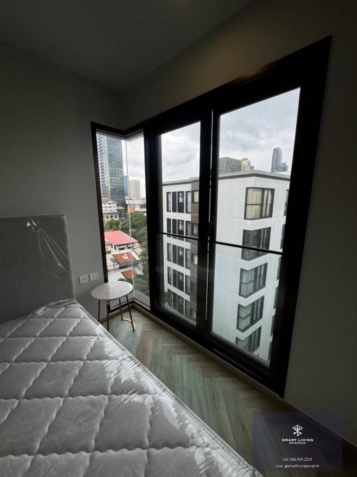 📢👇Brand new unit and low rise project for sale , affordable price and worth for living or investing at  minimal luxury place Chapter Thonglor 25 , surrounded by many popular restaurants, community mall, supermarkets.