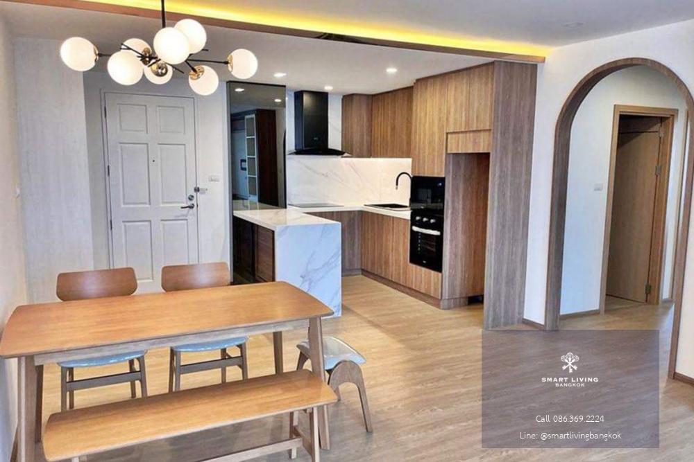 📢👇 Feel like home in the heart of  Sathorn , low rise condo, corner unit with 3 beds 3 balconies , quiet and peaceful , near many restaurants, schools, Lumpini park, convenient transportation , fully furnished