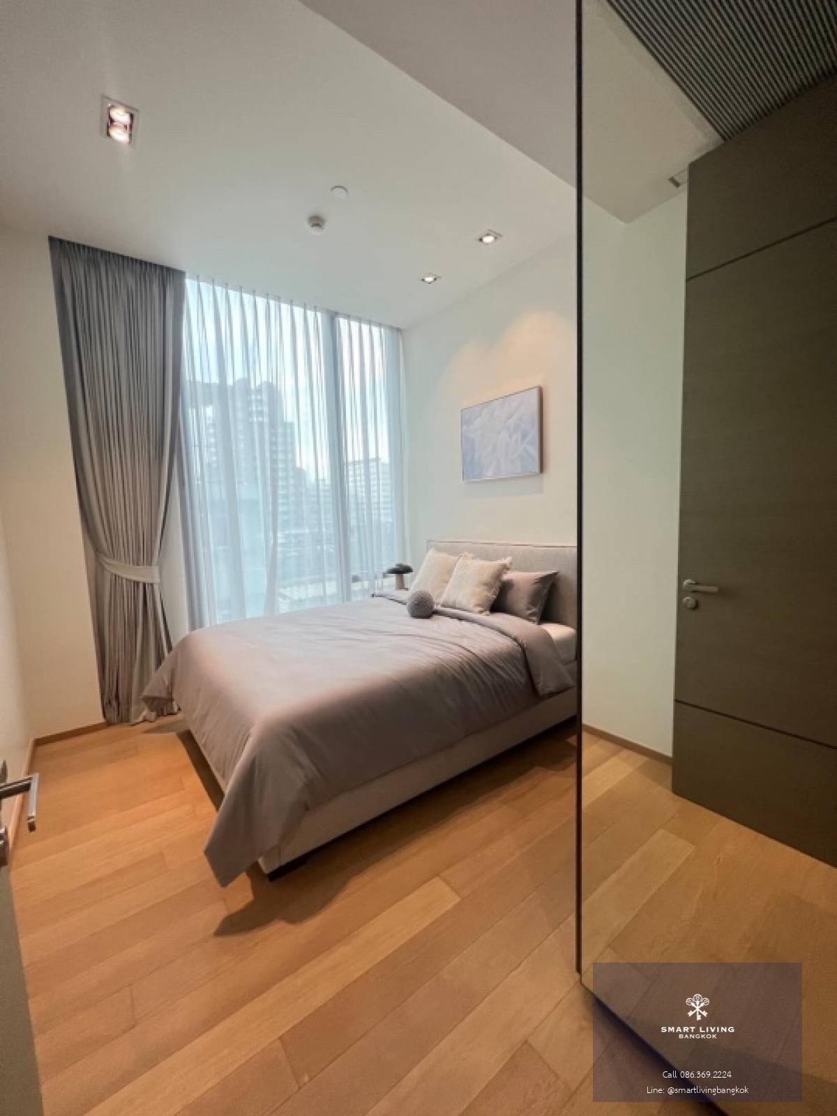 📢👇 DONT MISS THIS SPECIAL UNIT !! Only 300 meters away from one of popular mall in Bangkok Central Chidlom and direct street to prime area Sindhorn village, Velaa community mall, nice decoration, ready to move in now