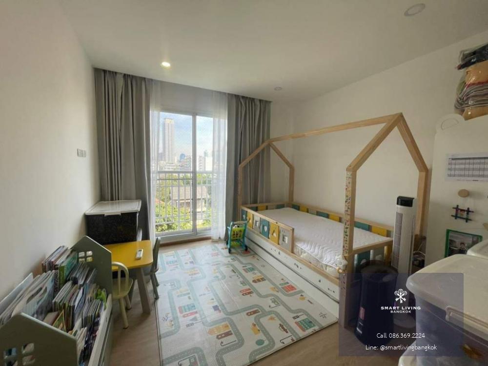 📢👇 Feel like home in the heart of  Sathorn , low rise condo, corner unit with 3 beds 3 balconies , quiet and peaceful , near many restaurants, schools, Lumpini park, convenient transportation , fully furnished