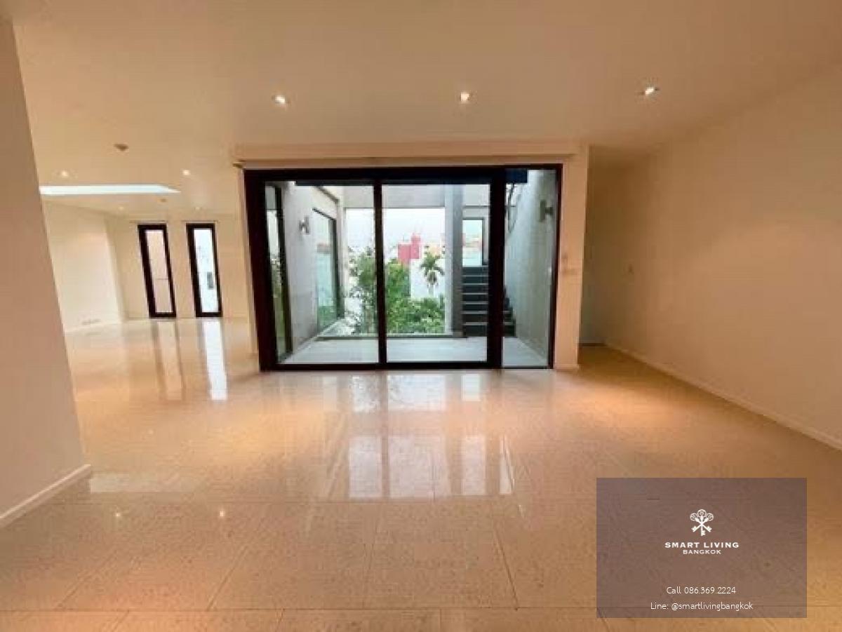 📢👇 Baan Lux Sathorn is one of luxury place to live, private pool, partly furnished , ready to move in