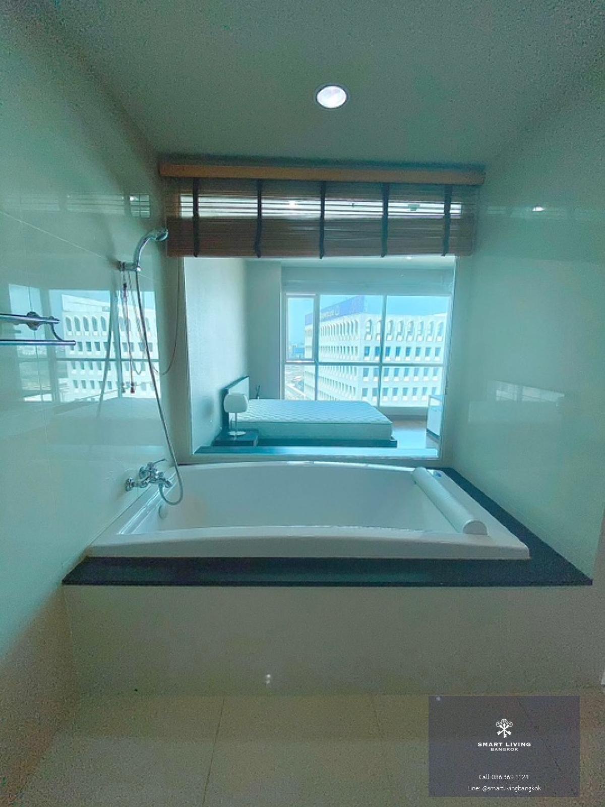 📢👇Sell with tenant til April 25
Reasonable, affordable, worth owning or investing at The Address Chidlom one of the quiet and shady place in Chidlom,near Central Chidlom, Central Embassy, Central World.