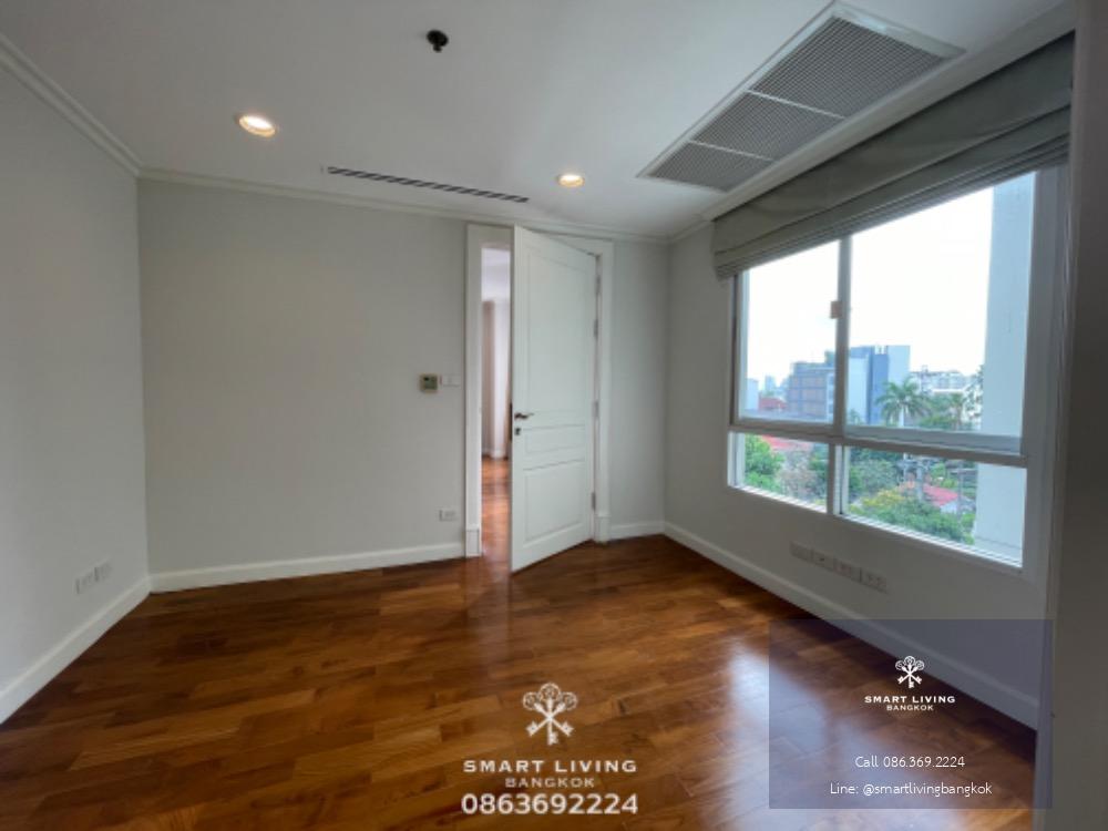 For rent Large unit, 3 bedrooms, fully furnished, near MRT Klong Toey, near Lumpini Park, Sathorn, Rama 4.