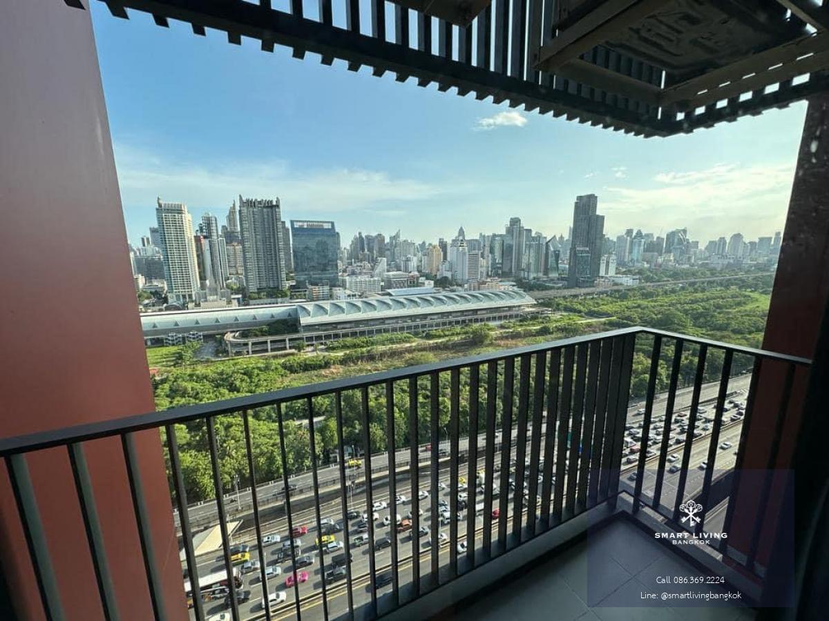 📢👇 Special Combine unit at Life Asoke Hype, open view to Makkasan airport link, Fully furnished with high quality Interior, near fortune town, Central Rama 9