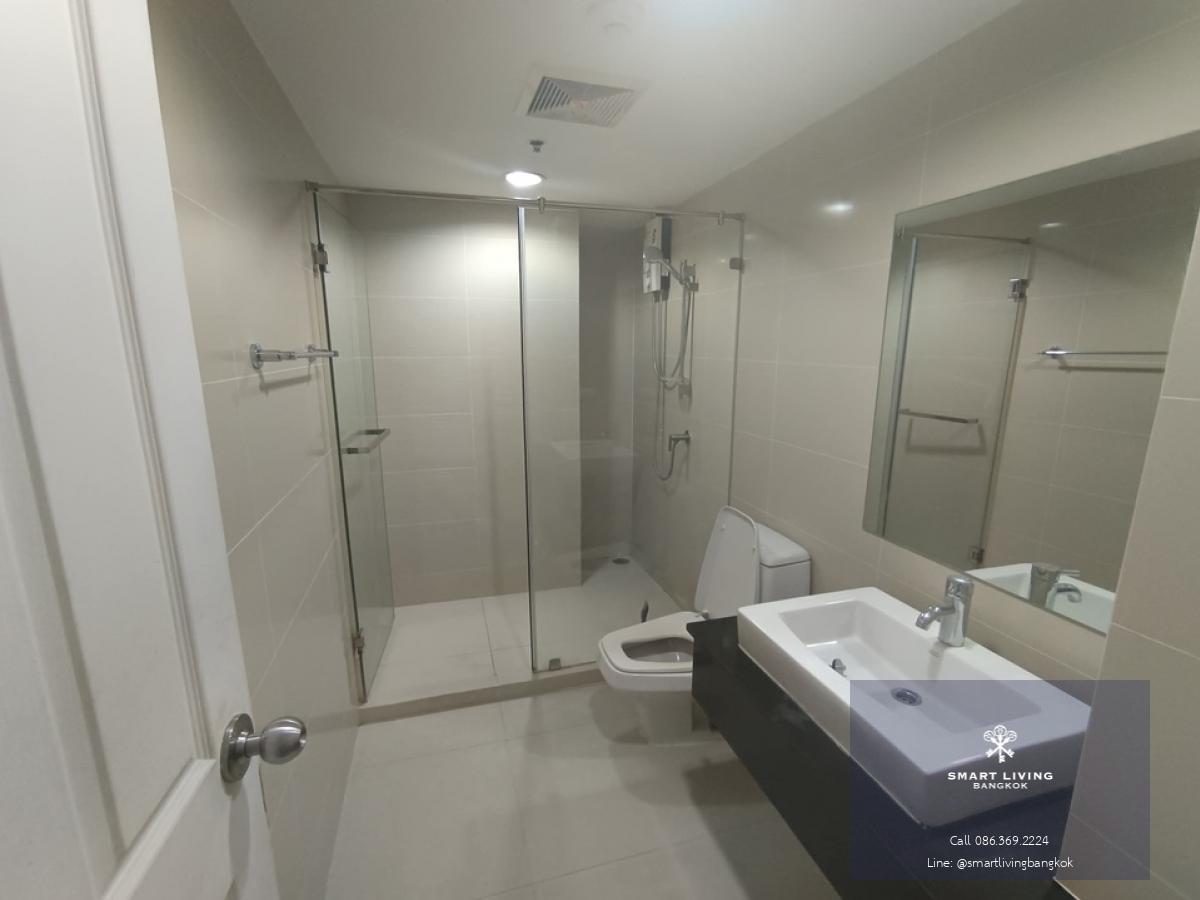 📢👇 For rent  at Belle Grand Rama9 one of the most highly demand for expat to live good price, good location , fully funished, only about 5 mins walk to MRT Rama 9, Central Plaza, G Tower.