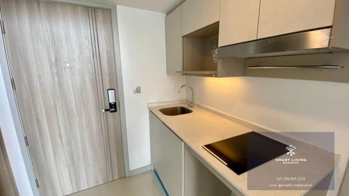 📢👇 KnightsBridge Prime Sathorn is one of good location to live or invest in BKK, brand new Duo space unit, high ceiling 4.4 meters, unblocked view.