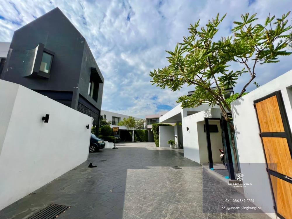 ✨👍 For rent House ,4 bedrooms ,Private pool and garden ,Quiet area in the city nearby BTS Thonglor