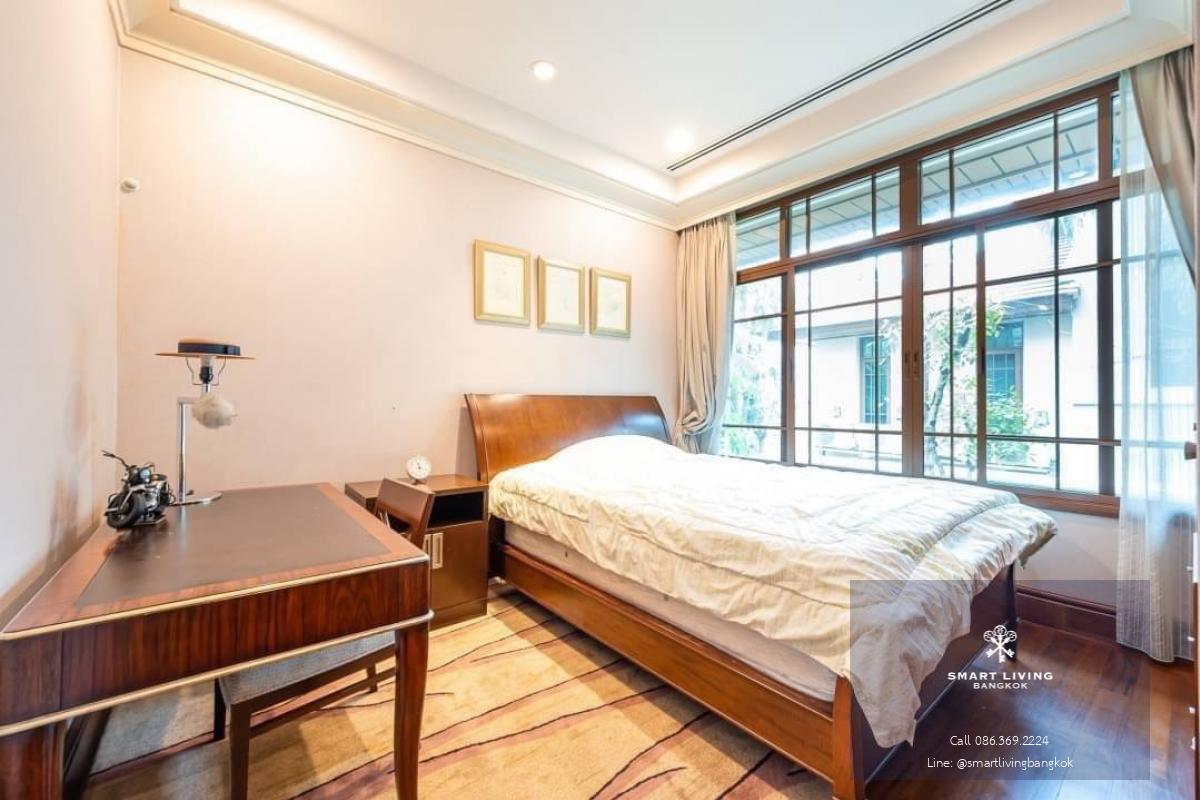 📢👇 Very Rare Item!!!Luxury corner house with private swimming pool and Jacuzzi,located in good security village , quiet and shady. Decorated as old English  style, golden teak floor,New Zealand Fleece Carpet , Marble & Granite Floor and Wall Import f