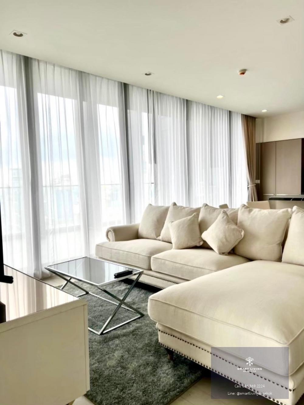 📢👇Rare item! PENTHOUSE DUPLEX in the luxury condo located near BTS Ploenchit with a direct connection to the building. It\ s close to Central Embassy and Central Chidlom,  big size nice decoration, private lift, unblocked view, ready to move in