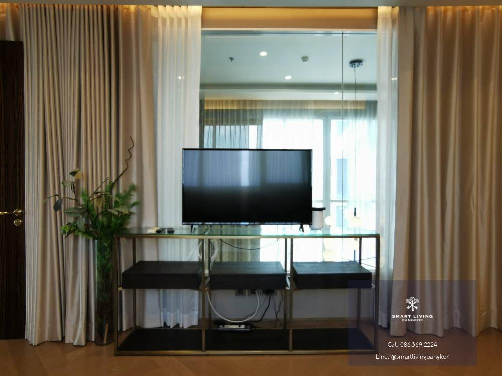 For rent Menam Residence ,penthouse ,4 bedrooms ,luxury interiors by developer near BTS Saphan Taksin