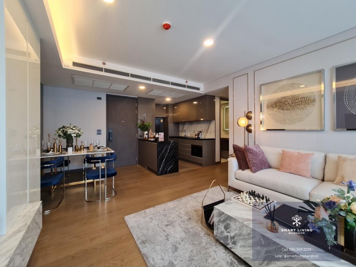 📢👇Luxurious condominium in the heart of Asoke-Rama 4, conceige service from a world-class hotel , unblocked view, also many special offer such as free transfer expenses etc.