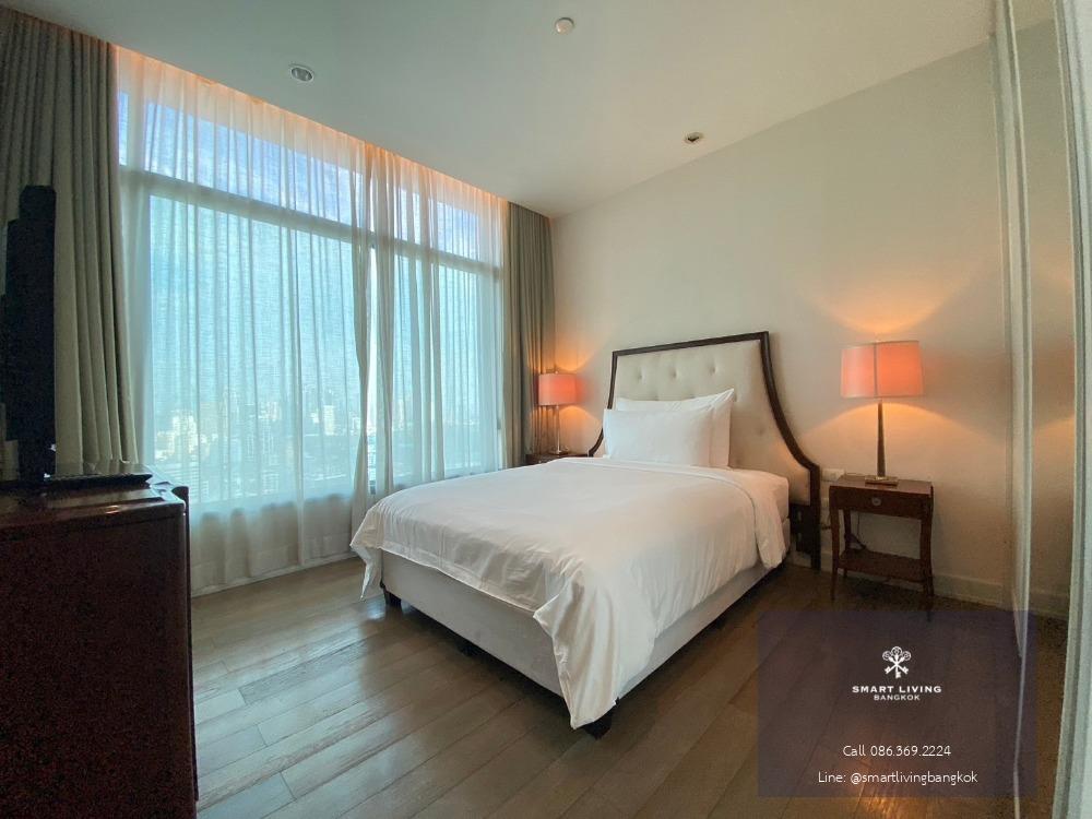 A few unit left! Grand luxury condo at Oriental Residence 2 bedroom High floor, near Bts Ploenchit only 80k Tel.0863692224