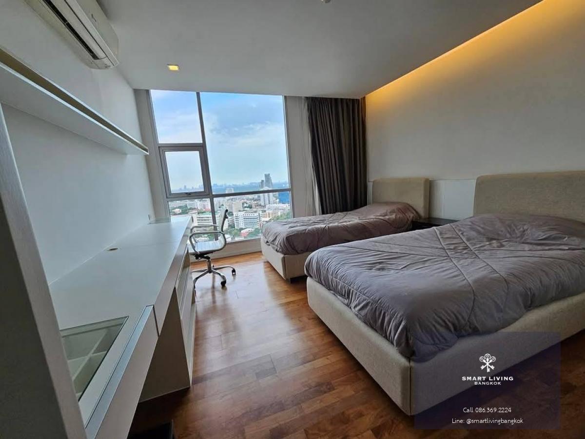 📢👇 Rare item!! Very good price for 3 beds at Sathorn Heritage Residence, fully furnished, big balcony, unblocked view