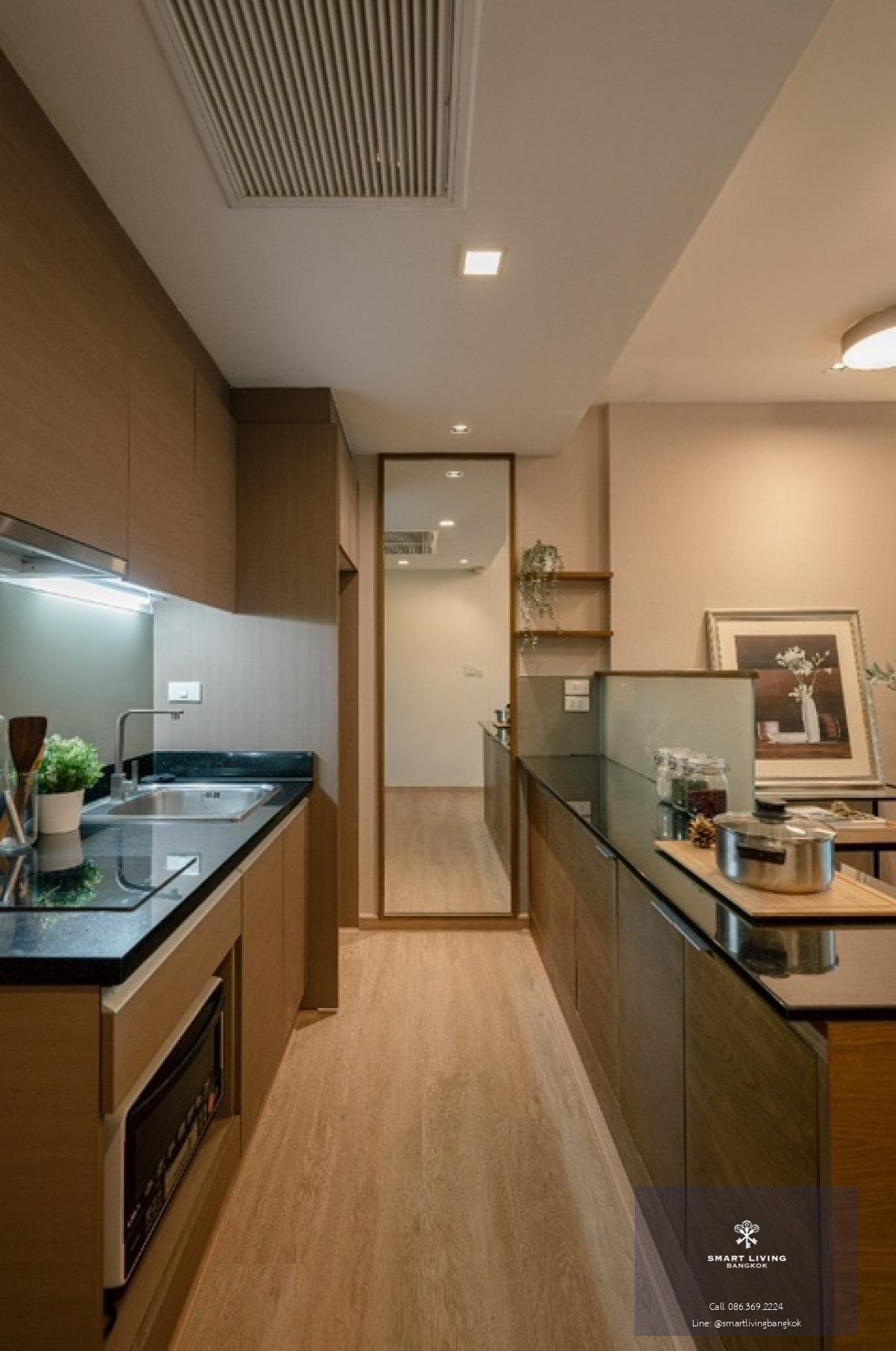 📢👇 Affordable and worth for investing or living in a newly renovated low rise resident at Issara Sukhumvit 42, surrounded by numerous restaurants, shopping malls, schools.