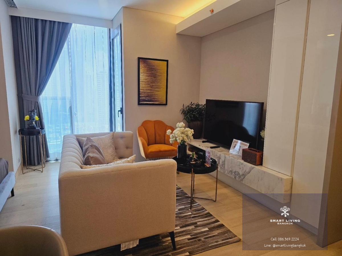 📢👇Luxurious condominium in the heart of Asoke-Rama 4, conceige service from a world-class hotel , also many special offer such as free transfer expenses etc.