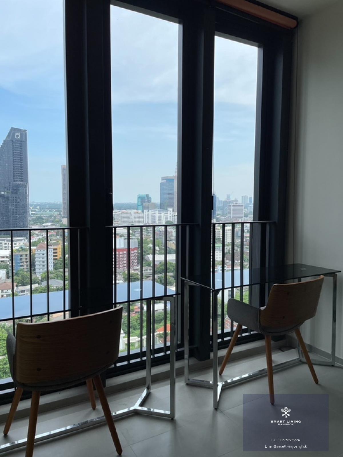 📢👇Hurry book now. Very good price for luxury condo Beatniq , 5 stars concierge service, close to BTS, only about 10 mins walk to Em district , nice layout and decor, fully furnished, ready to move in