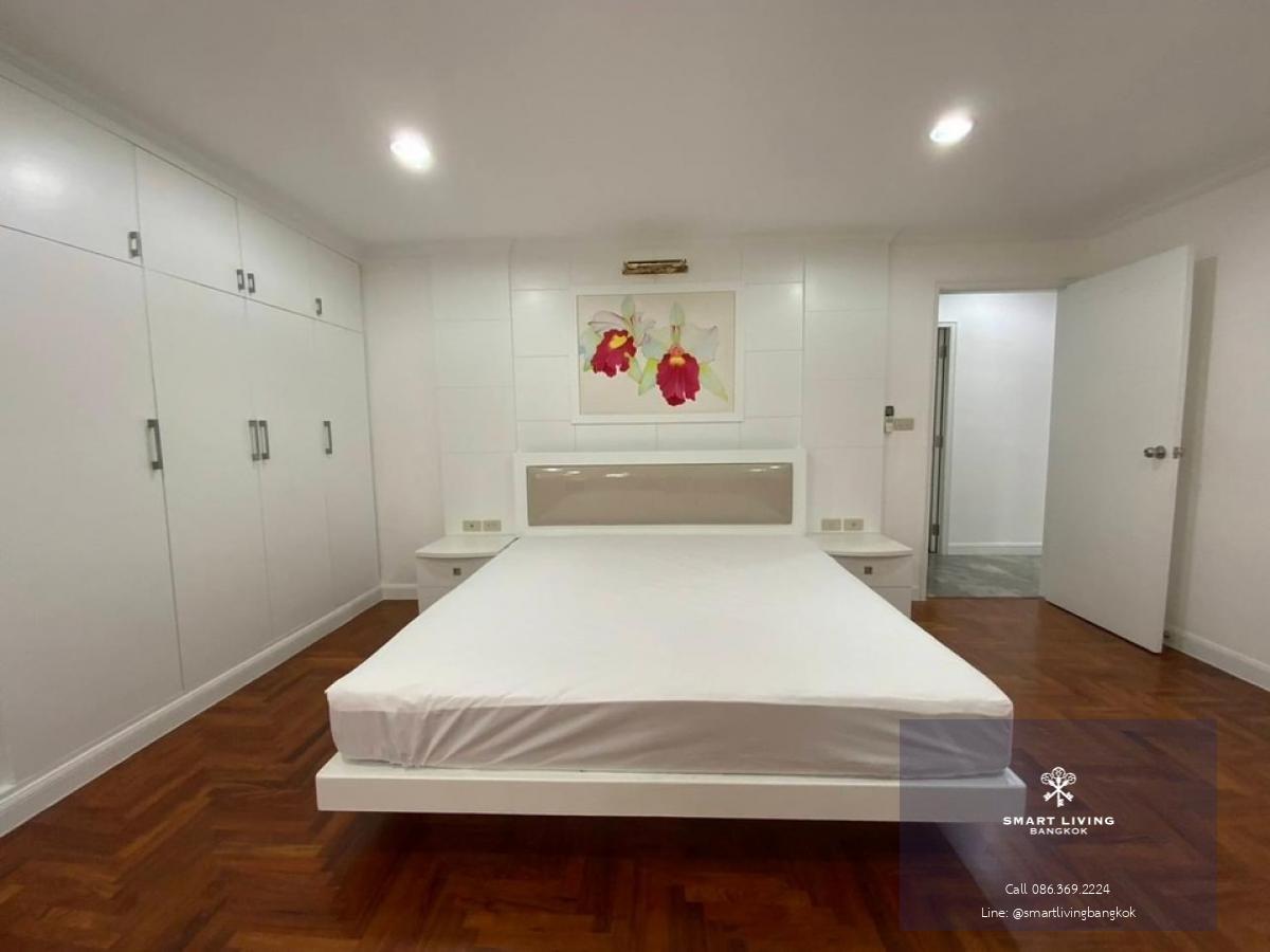 📢👇Huge size at Regent on the park 3, 3 beds, located in Em District ,Sukhumvit 39