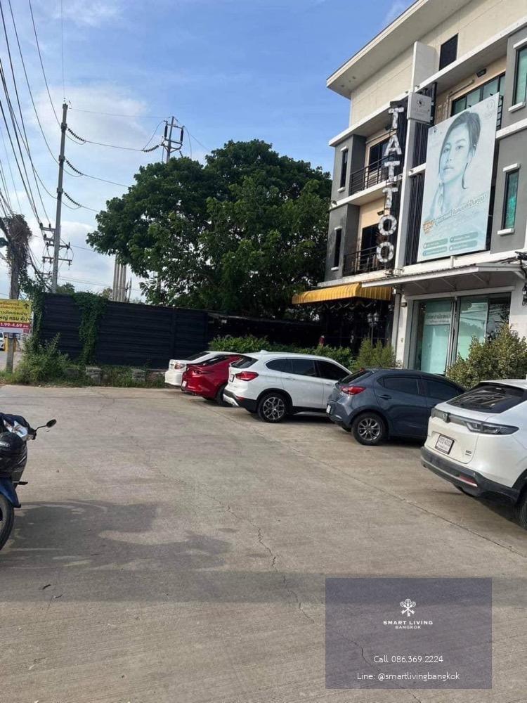 For sale commercial building 3 storey,  ready to run business near Zear Rangsit, Saimai hospital , BTS Kukot