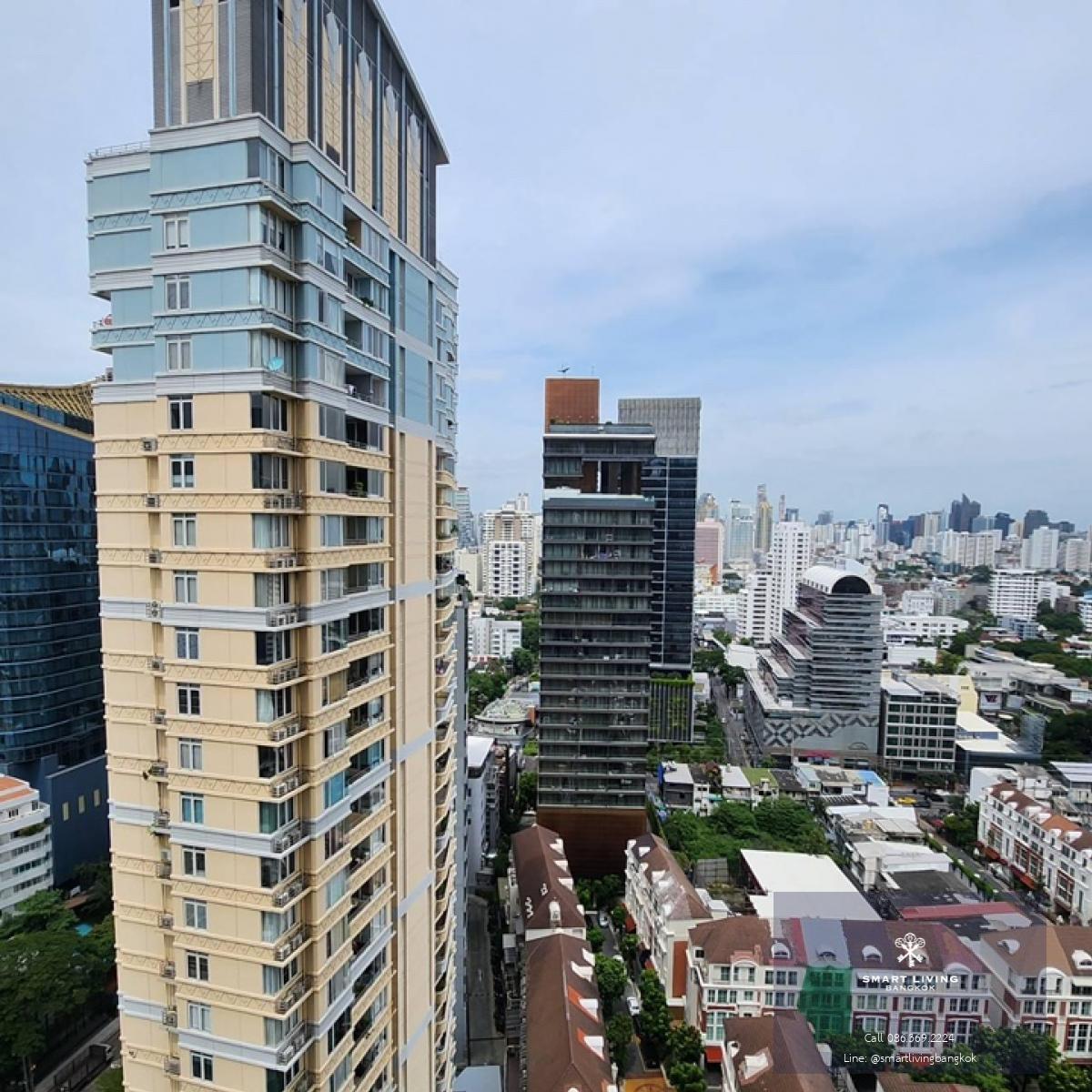 📢👇Park Origin Thonglor, one of the best luxury project and fabulous facilities in Thonglor for rent , good deal, good location, opposite Donki Mall, unblocked view, nice decoration with fully furnished Special offer Free wifi