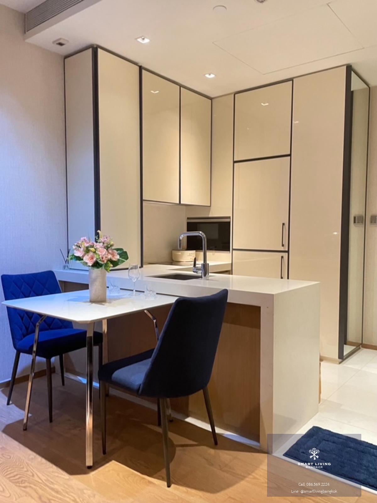 📢👇 Hurry book now. Very good price for luxury condo Beatniq , 5 stars concierge service, close to BTS, only about 10 mins walk to Em district , nice layout and decor, fully furnished, ready to move in