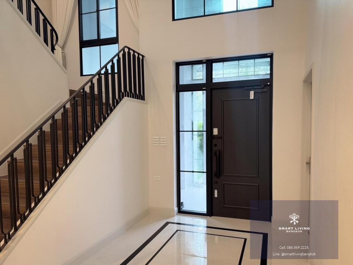 📢👇 New corner house for rent , never occupied, located in Nantawan Rama 9 - New Krungthepkreetha, a luxury compound with excellent security. Close to Brighton International School, Wellington International School, and Suvarnabhumi Airport. Fully furnished