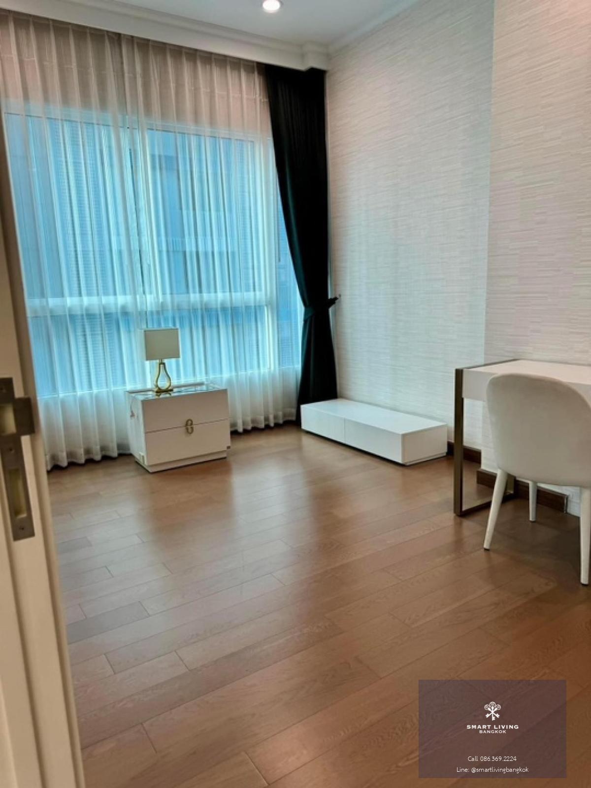 📢👇 High-end condo located in great location next to Si Ayutthaya Road where connected to many important business roads, unblocked view of Baiyok tower.