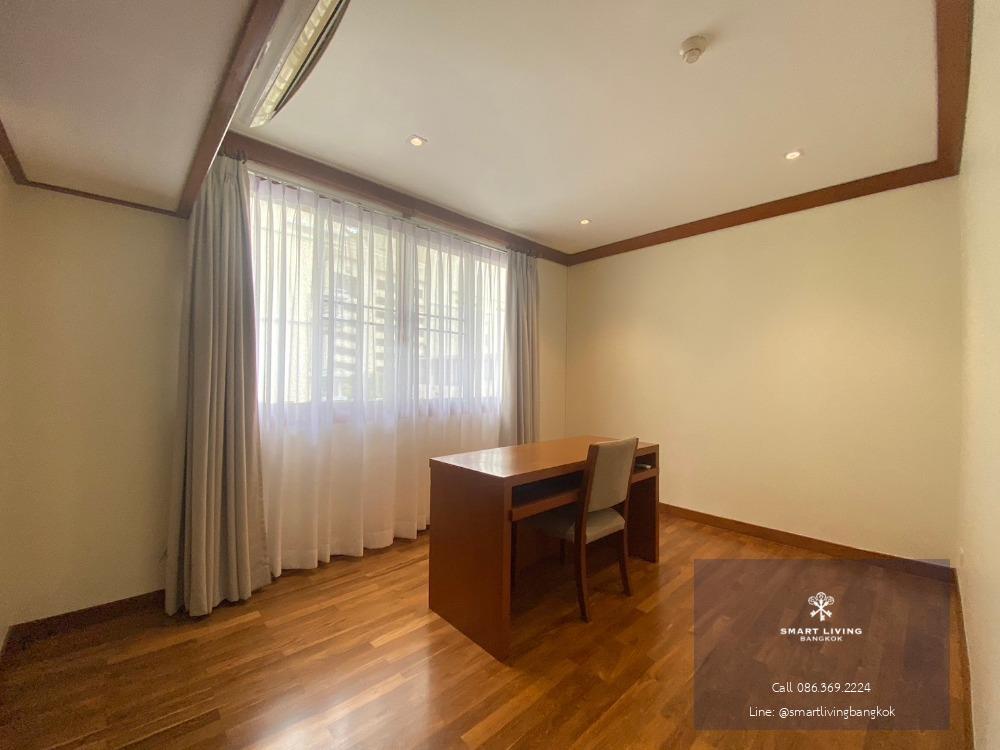 For rent! Huge residence 4 bedroom with maid room in mid of Sukhumvit near BTS Asok and Terminal 21