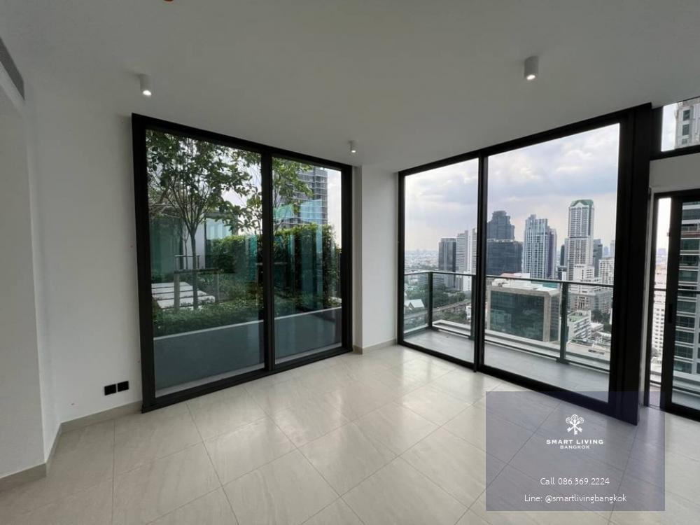 📢👇 Sell with tenant rental 65k til August 25Selling  special unit at luxury petfriendly condo, corner unit, same floor as sky garden , 3 sides of unblocked view.