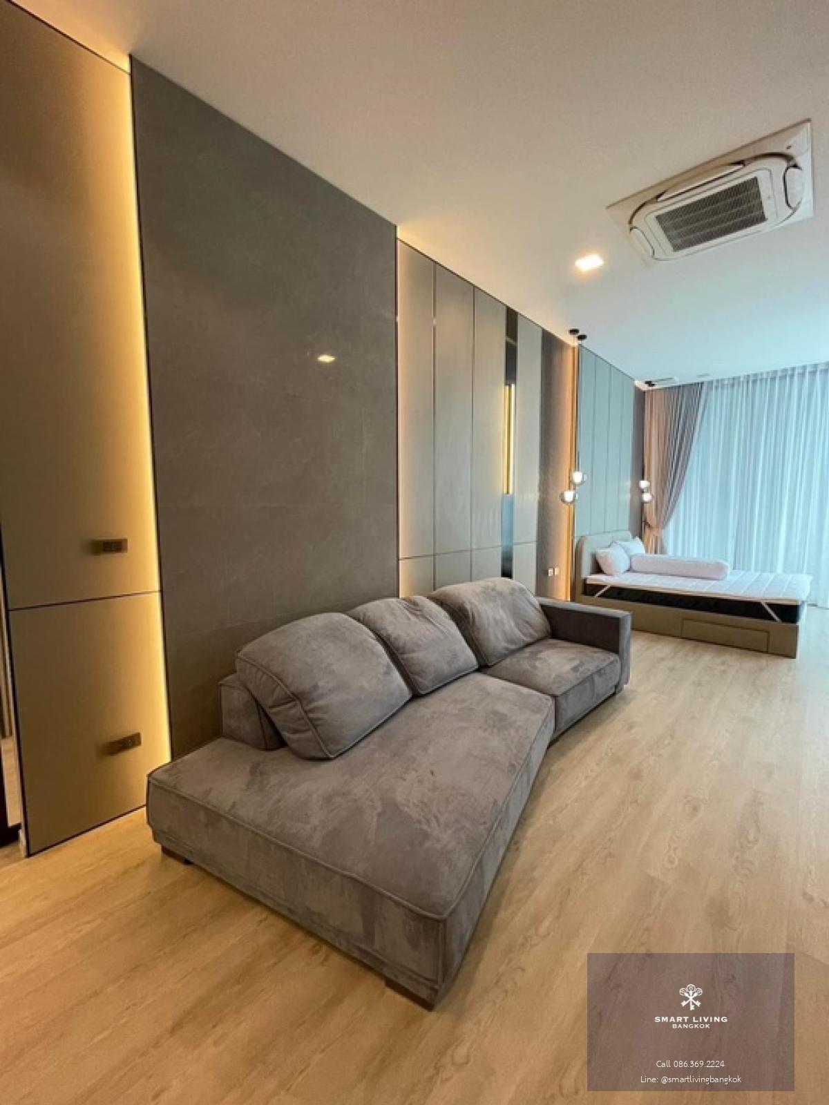 📢👇 Luxury 3 storey house with lift and fully furnished for rent at Vive 2 Krungthep Kreetha (Behind Willington school), accept CAT only. Transportation is convenient on many routes , near Si Rat Expressway (Rama 9 toll)