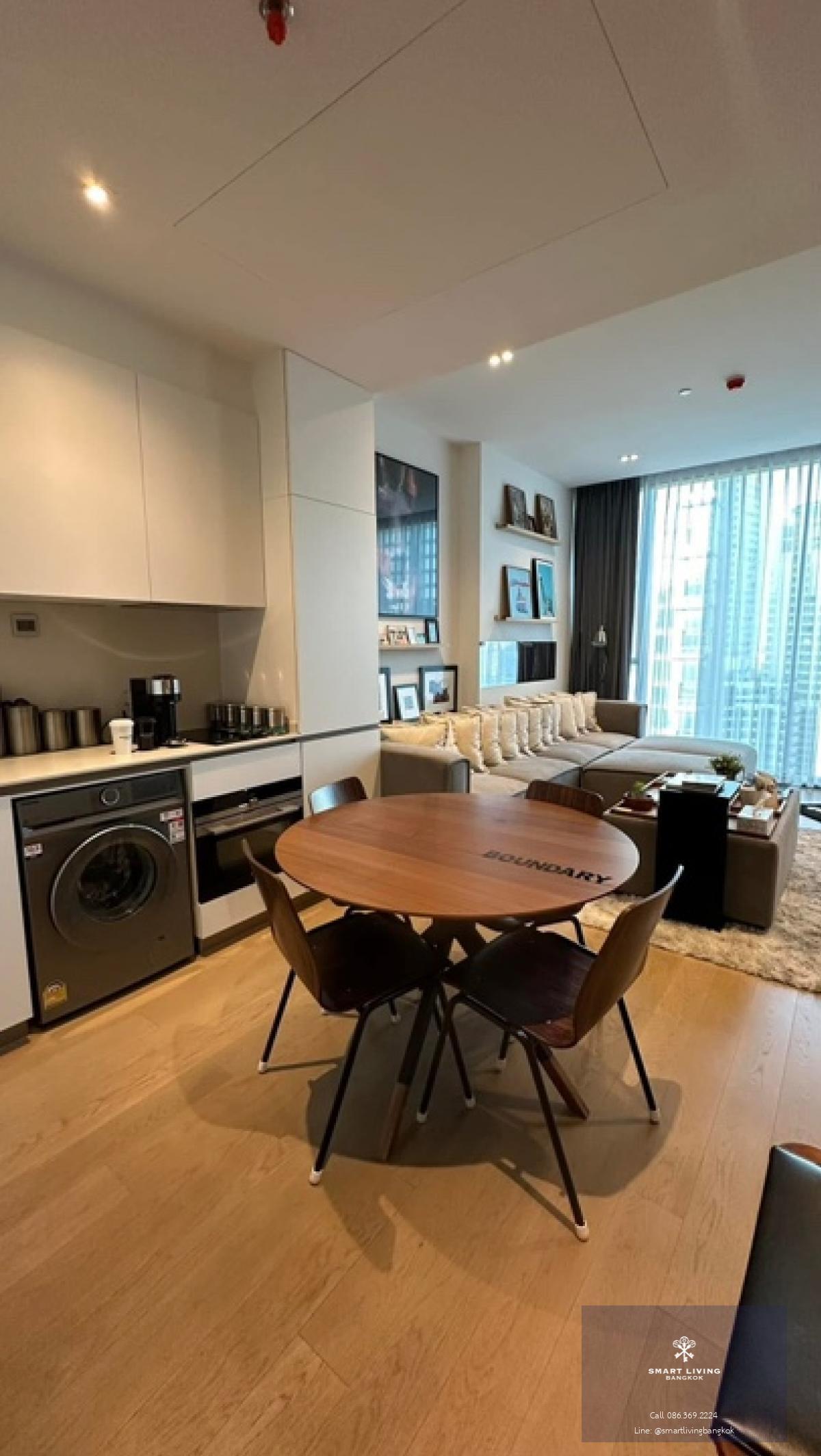 📢👇 Sell with tenant til December 25, one of the luxury place in Thonglor that very close to BTS and surrounding with many popular restaurants and, super market, coffee shops. Fully furnished.