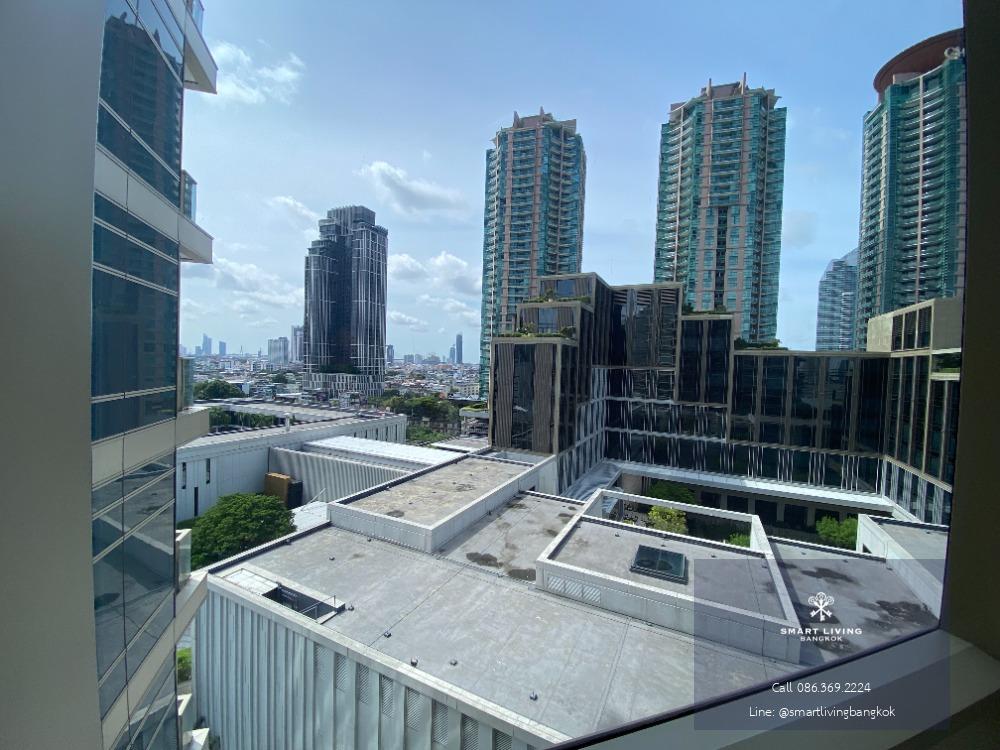 Experience with The Ultra luxury Condo near Chrao phraya river, Huge and furnished surrounded by convenience place