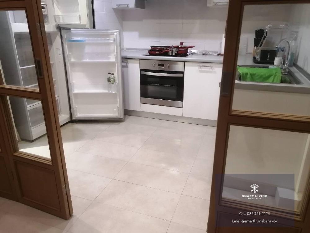 Baan Suan-Petch Condo for rent! 3 Bedroom fully furnished near Emquartier close to BTS Phromphong