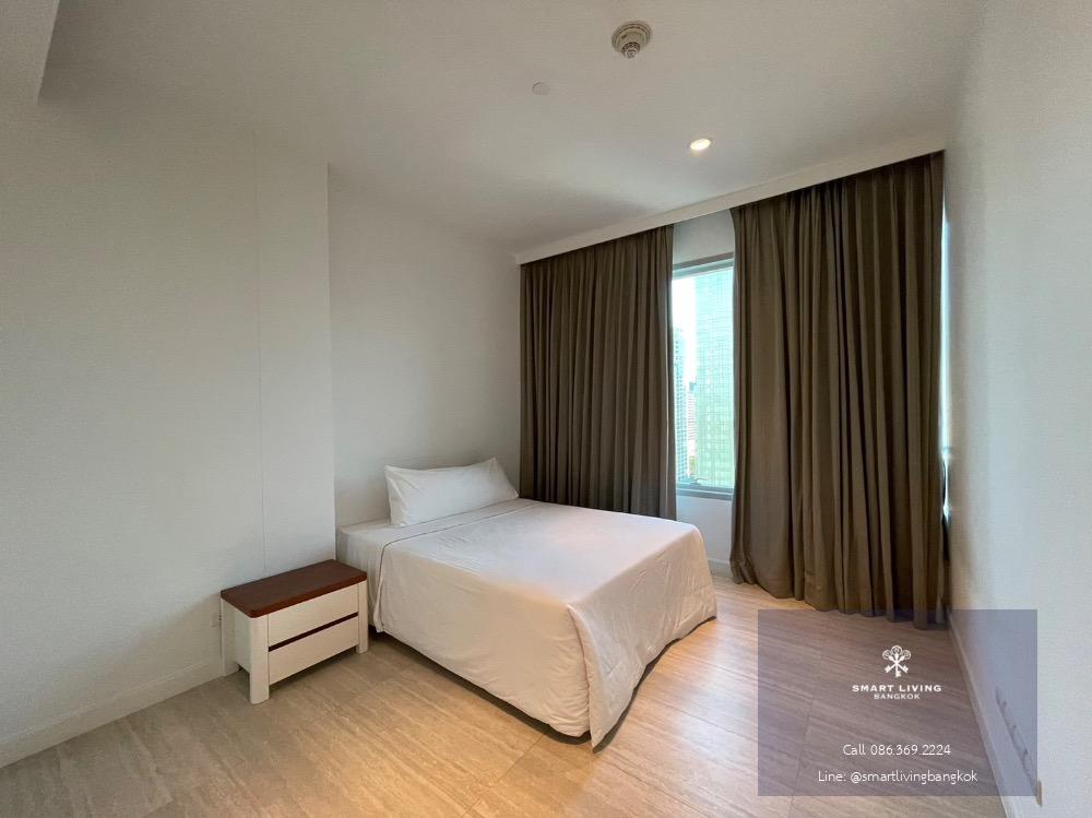 For rent 3 bedrooms at 185 Rajdamri luxury furniture, view to Lumpini Park near BTS Ratchadamri