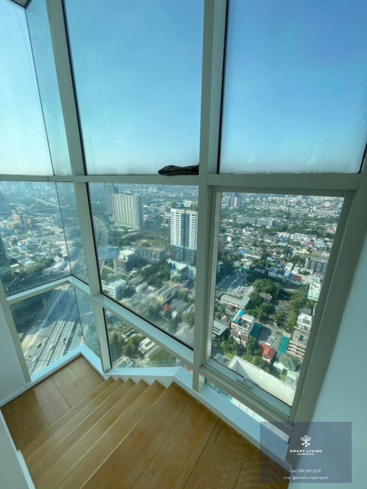 📢👇 Duplex Penthouse at The Wind Ratchayothin, near Major Ratchayothin , easily traveling many routes, unblocked city view