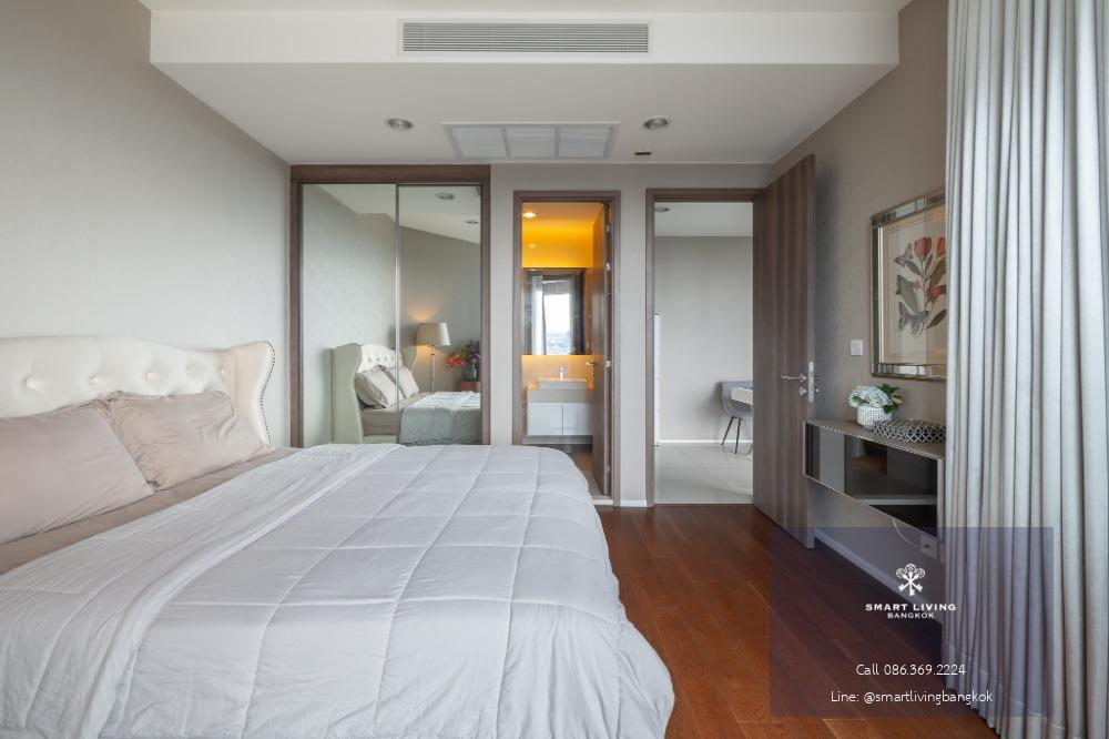 ให้เช่า คอนโดหรูที่ Menam Residences, ขนาด 1 ห้องนอน, ตกแต่งสวย เฟอร์นิเจอร์ครบ, ชั้นสูง วิวแม่น้ำเจ้าพระยา, ใกล้ BTS สะพานตากสิน