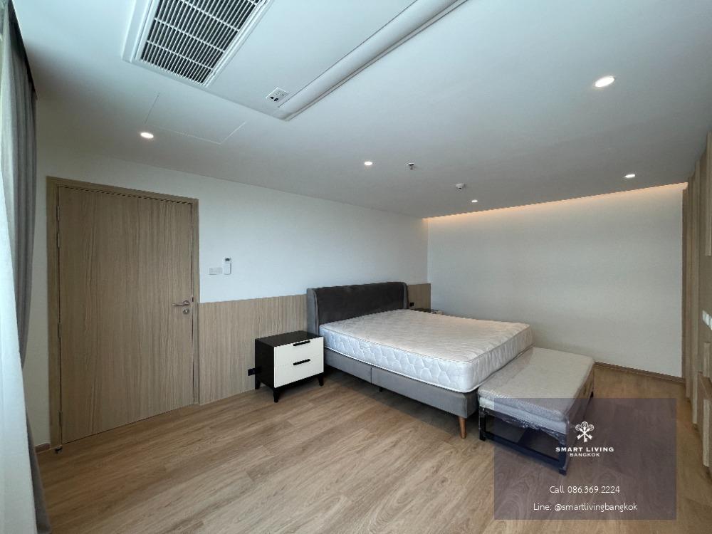 📢👇Newly renovated Roof top Duplex Penthouse huge size with huge balcony , unblocked view , 3 bedrooms , near Ekamai, Thonglor and Phrakanong Available now