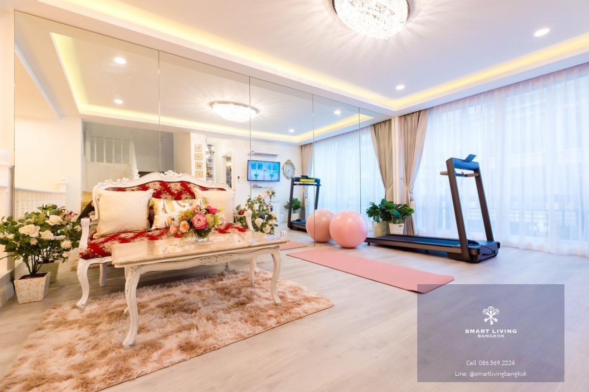 📢👇For rent Baroque Stylish Townhome, 4-story, 4 bedrooms, fully furnished, near  many popular restaurants, close to Central EastVille, easily drive to town , near express way, Available 16 January 25